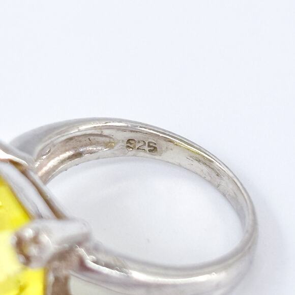 Vintage Sterling Silver 925 Lemon Yellow Cubic Zirconia Ring Size 5.5 - Picture 6 of 9